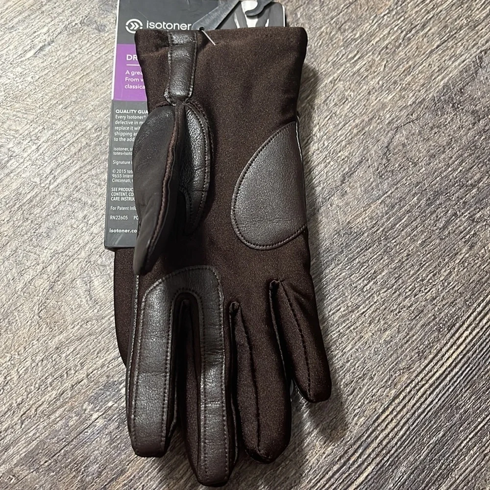 Isotoner gloves smart touch